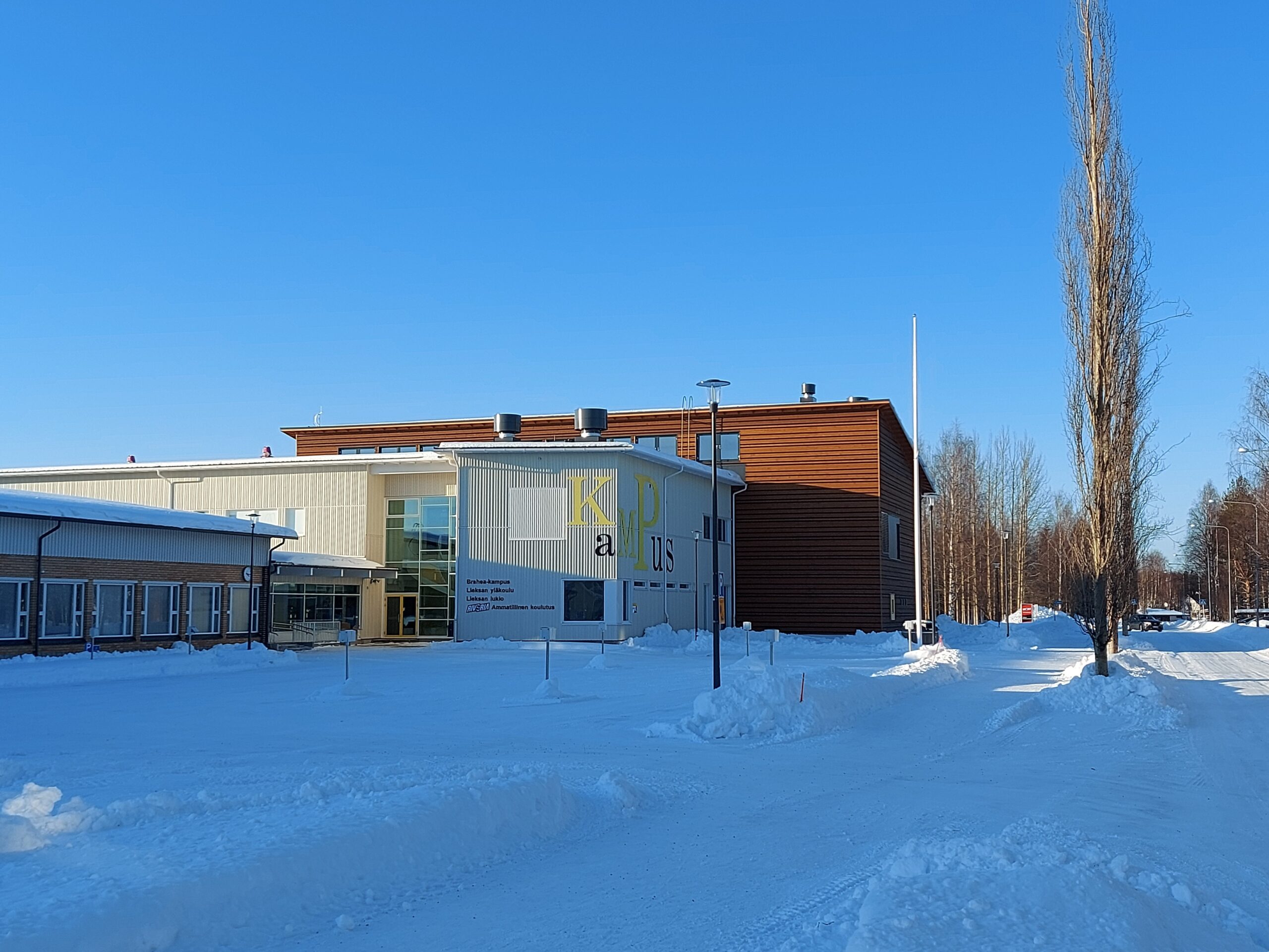 Lieksan Brahea-kampuksella tehdään savukokeita 31.12.2025