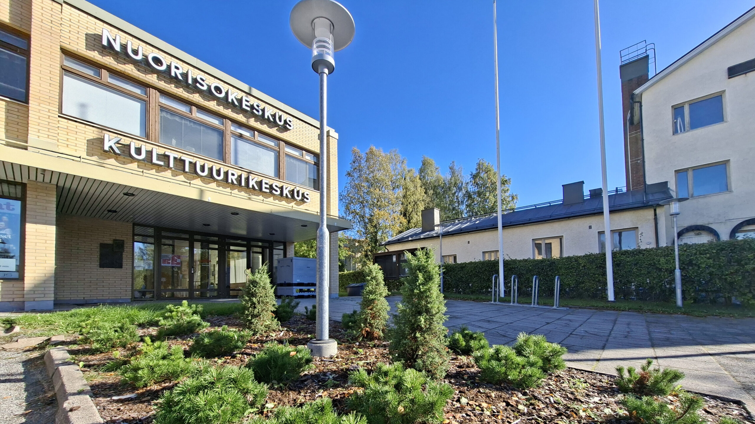 Lieksan kulttuurikeskus ulkoa kesällä