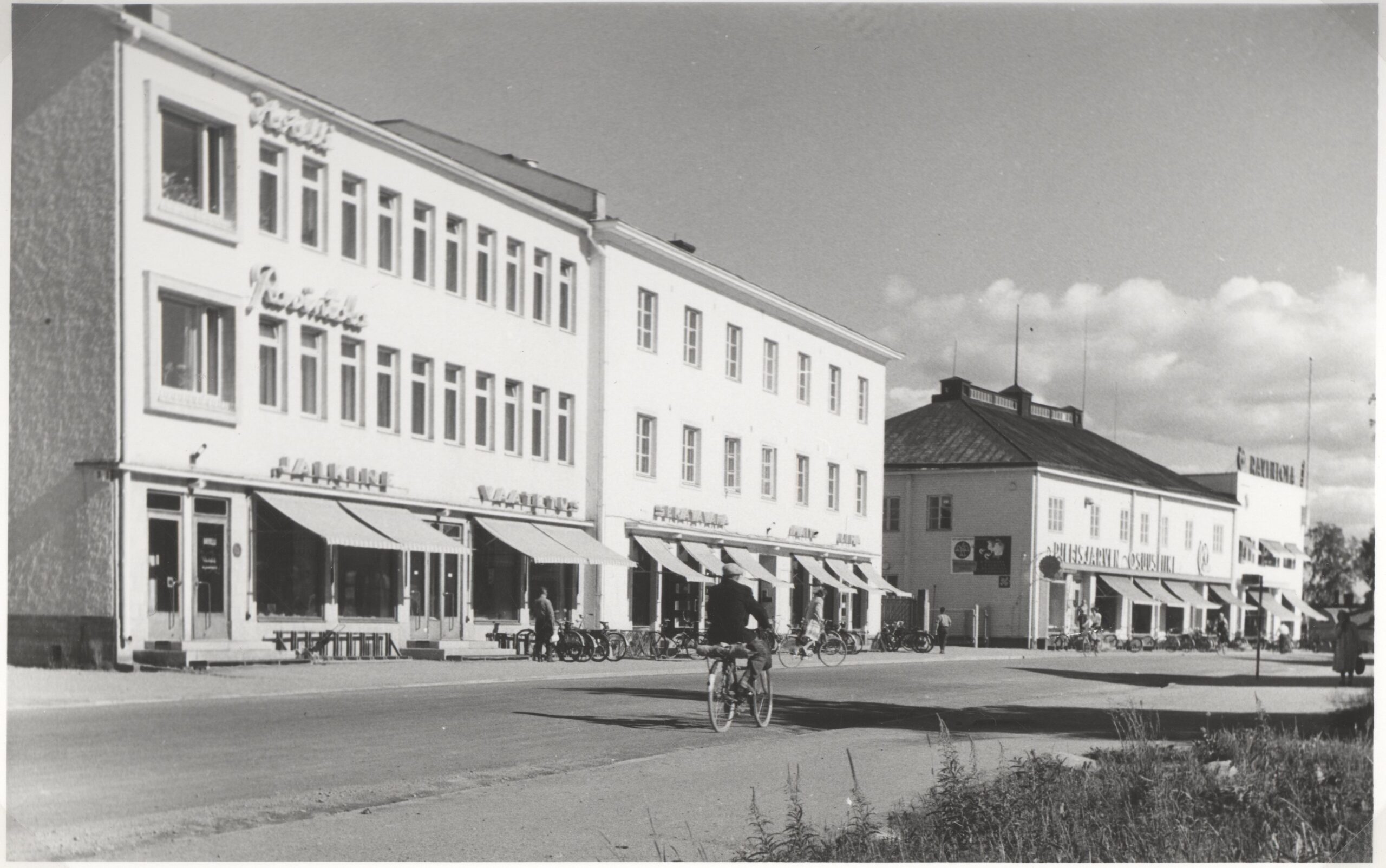 Lieksan kunta­his­to­rian kirjoit­ta­jat on valittu – kaupun­gin histo­riaa 1920-luvulta nykyhet­keen tarkas­tel­laan viiden teeman alla