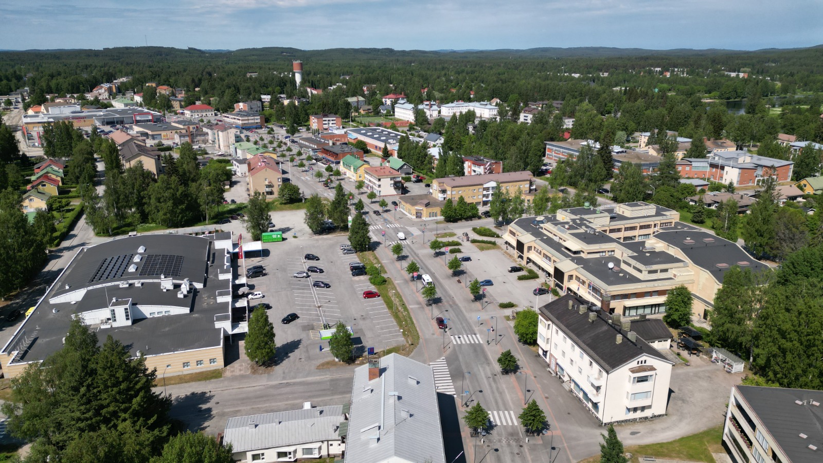 Kesäinen ilmakuva Lieksan keskusta-alueesta.